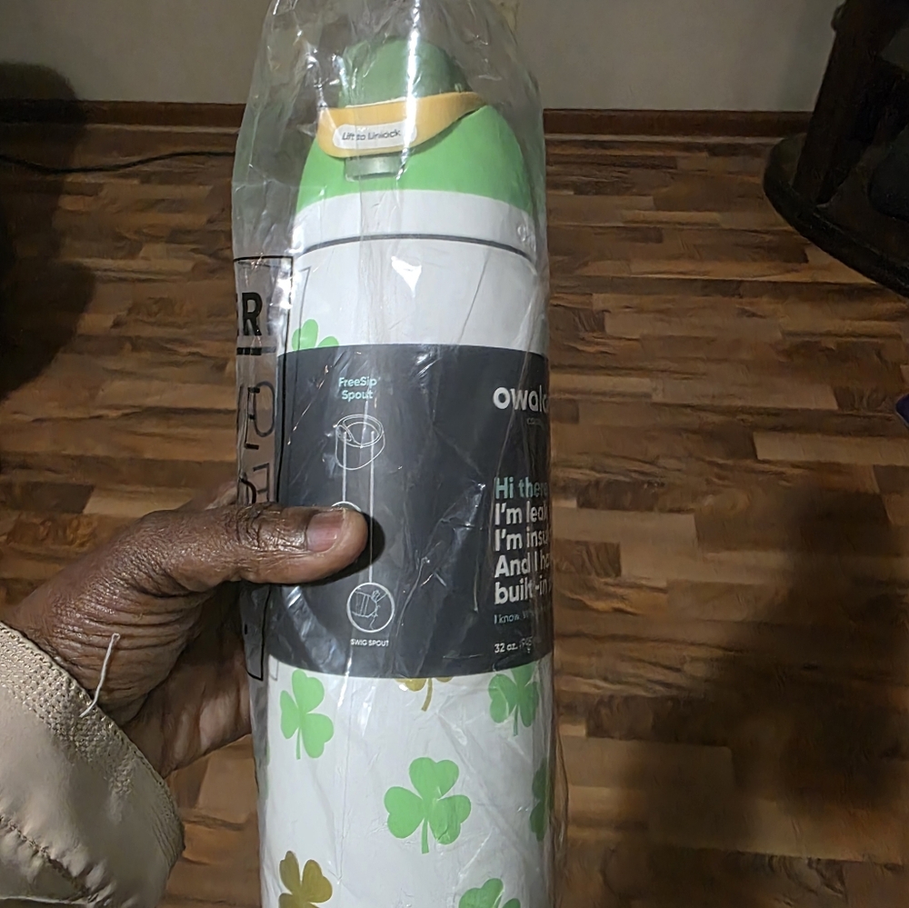 Authentic Nwt And Flawless Owala 32oz Clover The Rainbow 2024